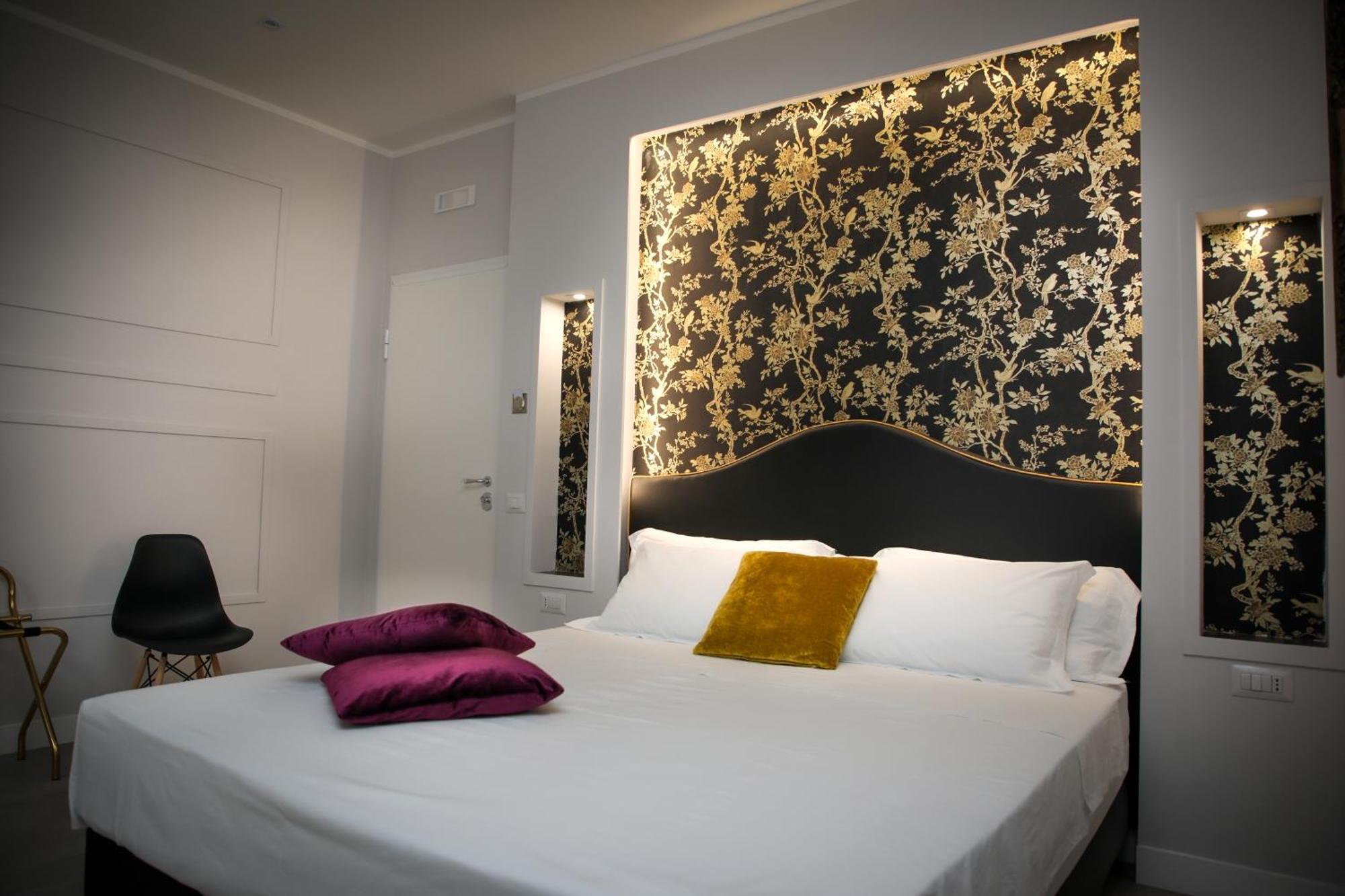 Principessa Isabella Luxury Rooms Salerno Exterior foto